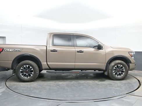 Used 2023 Nissan Titan PRO-4X w/ Pro-4x Utility Package AWD/4WD image 11