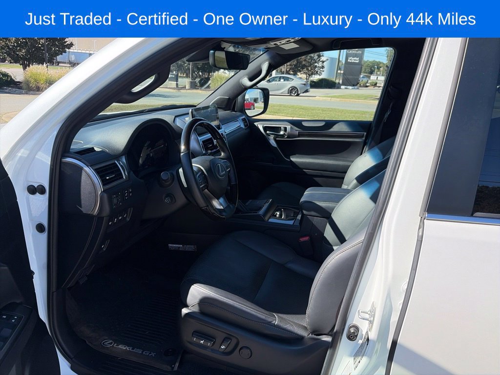 Used 2023 Lexus GX 460 Luxury w/ Sport Design Package AWD/4WD image 7