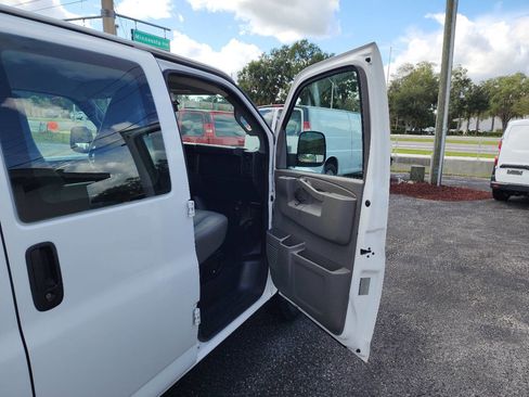 Used 2016 Chevrolet Express 2500 image 36