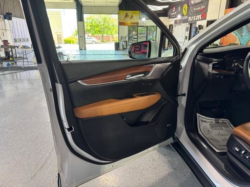 Used 2023 Cadillac XT5 Premium Luxury w/ LPO, Floor Liner Package AWD/4WD image 11