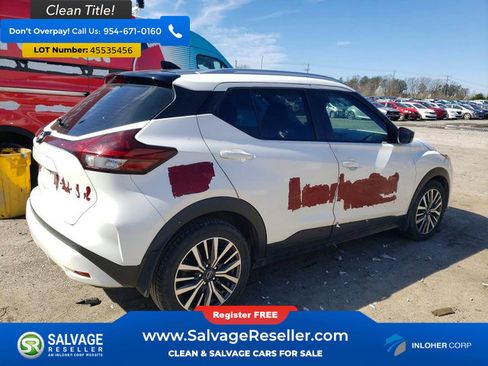 Used 2022 Nissan Kicks SV image 4