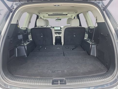 Certified 2024 Kia Telluride EX w/ EX Captain's Chair Package AWD/4WD image 32