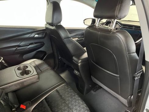 Used 2023 Chevrolet Bolt LT w/ Infotainment Package FWD image 14