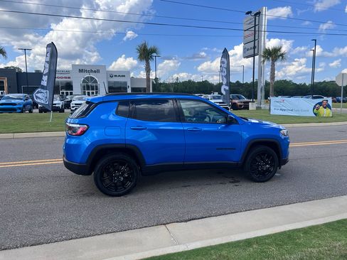 New 2026 Jeep Compass Latitude AWD/4WD image 6