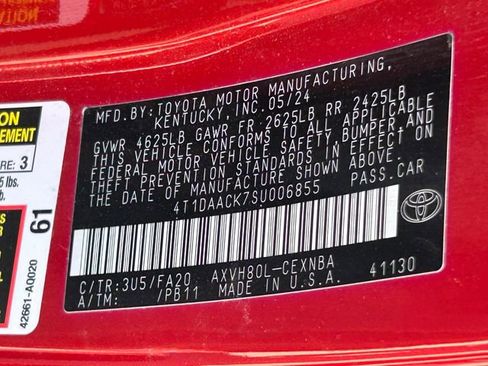 Used 2025 Toyota Camry LE FWD image 34