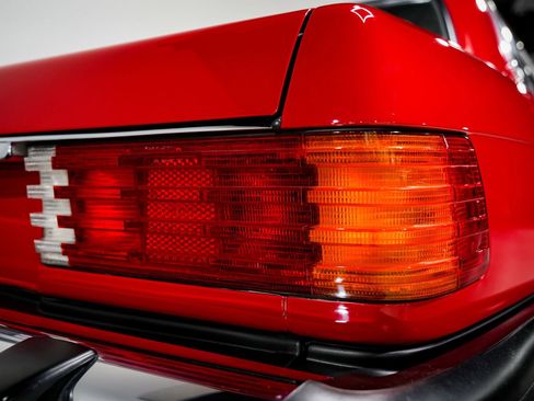 Used 1987 Mercedes-Benz 560 SL image 33