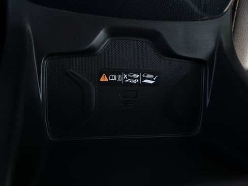 Used 2019 Chevrolet Colorado Z71 image 38