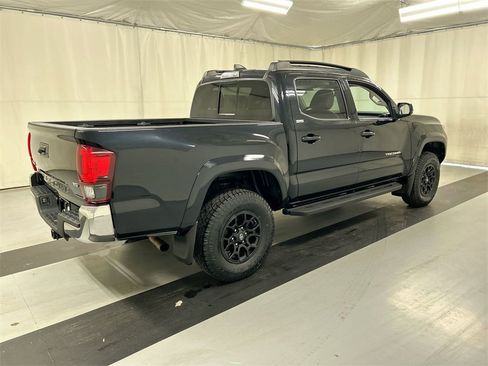 Used 2020 Toyota Tacoma SR5 image 2