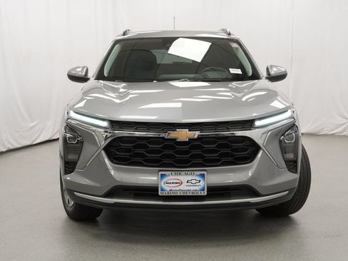 Used 2024 Chevrolet Trax LT w/ Driver Confidence Package FWD image 34