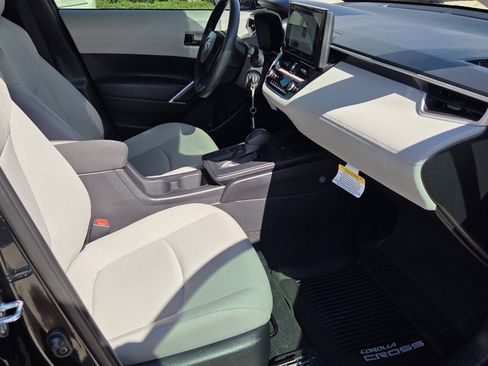 Certified 2026 Toyota Corolla Cross L image 11