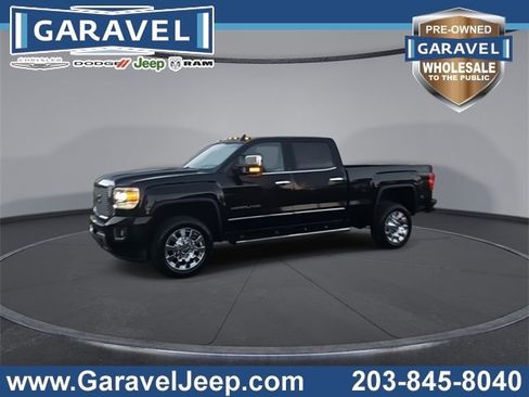 Used 2016 GMC Sierra 2500 Denali w/ Driver Alert Package image 9