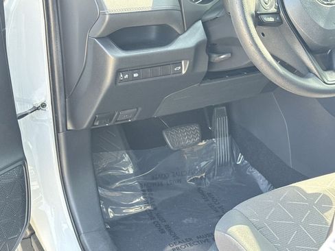 Used 2019 Toyota RAV4 XLE w/ Convenience Package FWD image 17