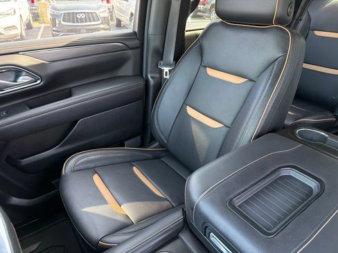 Used 2024 GMC Yukon AT4 w/ Technology Package AWD/4WD image 38