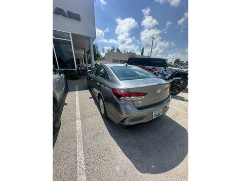 Used 2019 Hyundai Sonata SE FWD image 3