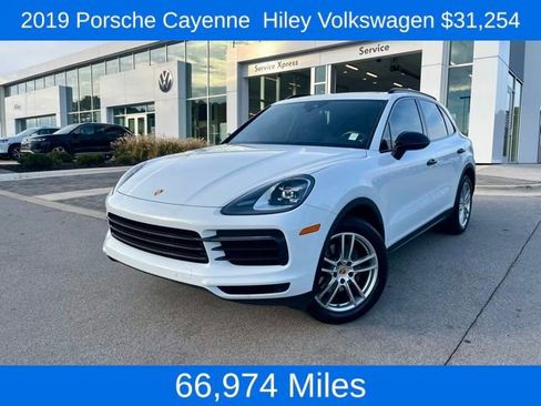 Used 2019 Porsche Cayenne image 1