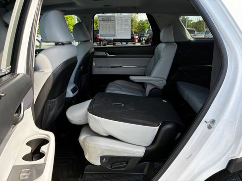 Used 2022 Hyundai Palisade SEL w/ Premium Package AWD/4WD image 34
