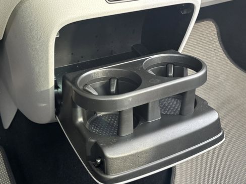 Used 2025 Volkswagen ID. Buzz 1st Edition image 24