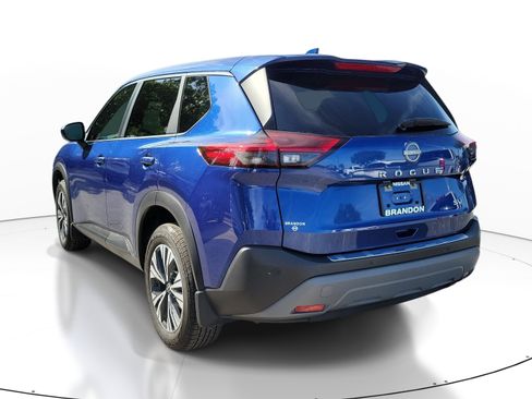 Certified 2023 Nissan Rogue SV FWD image 5