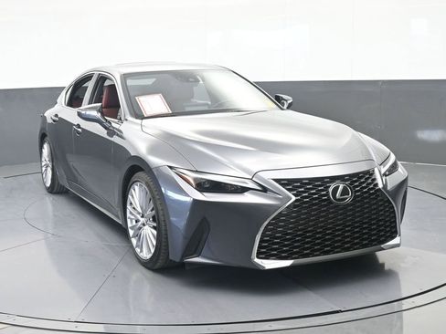 Used 2025 Lexus IS 300 w/ Premium Package image 9