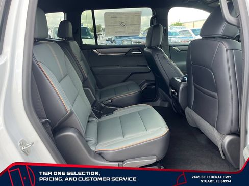 New 2026 GMC Acadia AT4 w/ Luxury Package AWD/4WD image 18