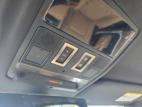 New 2026 Land Rover Defender 110 X-Dynamic SE AWD/4WD image 33