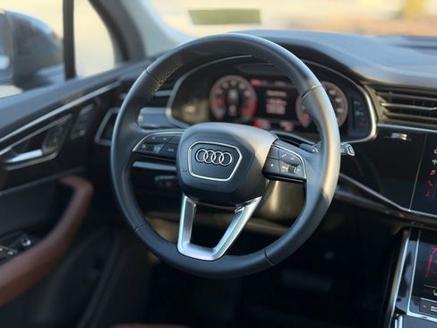 Used 2024 Audi Q7 2.0T Premium w/ Convenience Package image 12