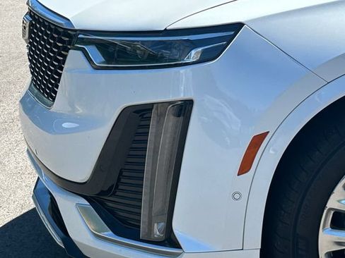 Used 2020 Cadillac XT6 Premium Luxury w/ Platinum Package AWD/4WD image 11