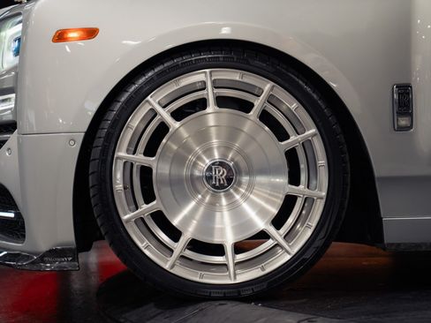 Used 2020 Rolls-Royce Phantom Sedan RWD image 28
