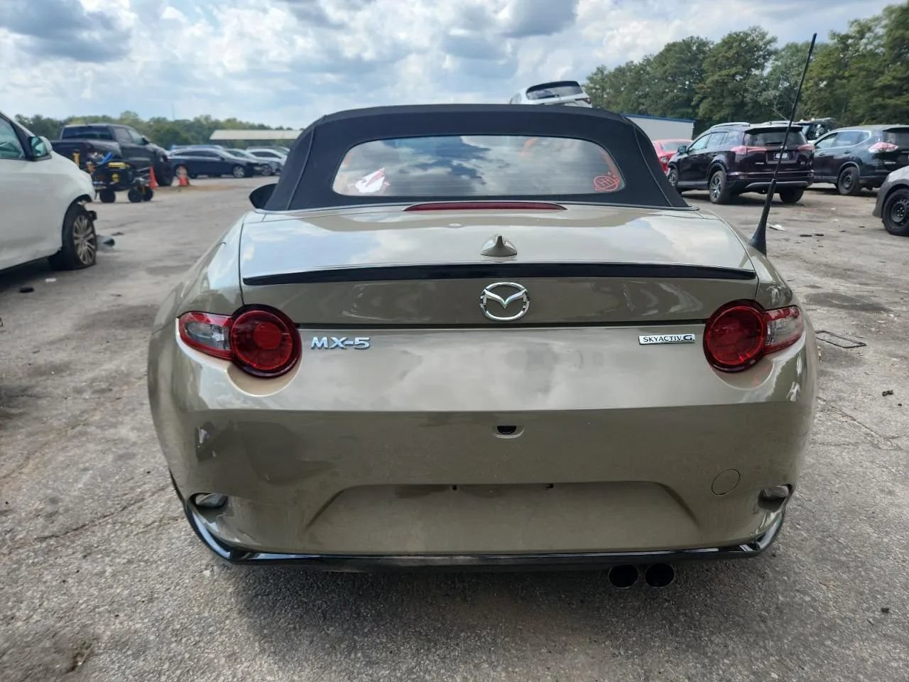 Used 2023 MAZDA MX-5 Miata Club w/ Brembo/BBS Recaro Package RWD image 6