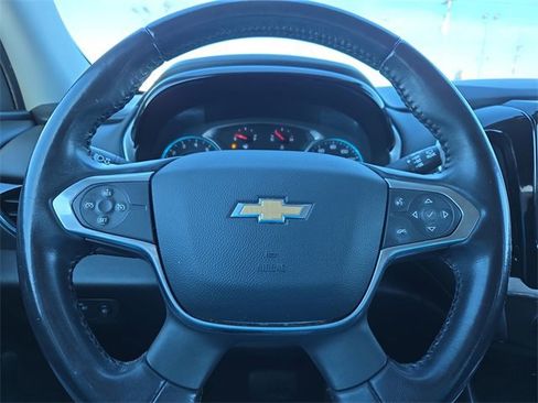 Used 2018 Chevrolet Traverse LT image 19