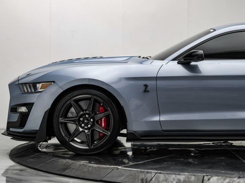 Used 2022 Ford Mustang Shelby GT500 w/ Carbon Fiber Track Pack RWD image 10