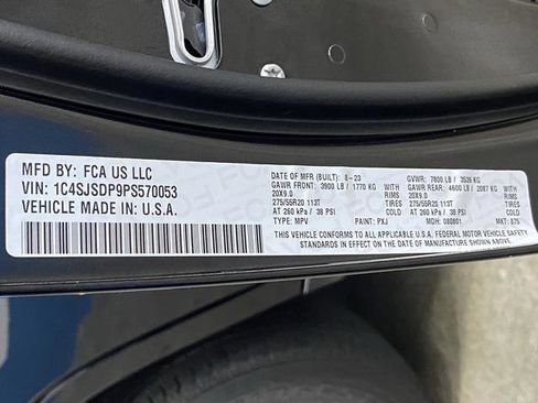 Used 2023 Jeep Wagoneer L Series III w/ Preferred Equipment Group image 47