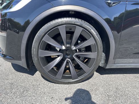 Used 2025 Tesla Model X AWD/4WD image 12