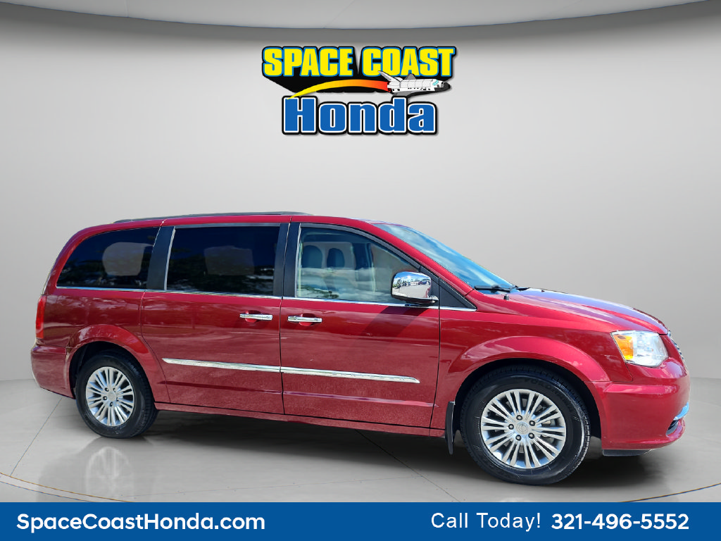Used 2015 Chrysler Town & Country Touring-L w/ Driver Convenience Group FWD image 12