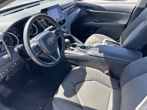 Used 2024 Toyota Camry LE image 9