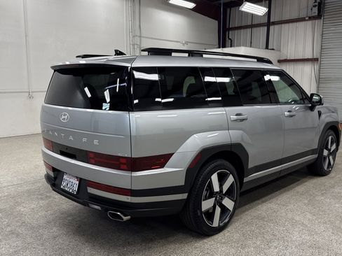 Used 2025 Hyundai Santa Fe Limited image 17