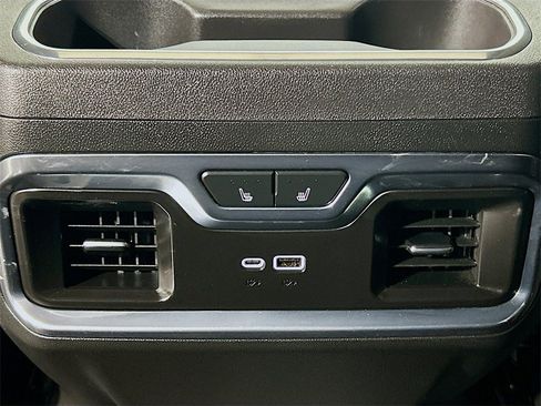 Used 2024 Chevrolet Silverado 2500 High Country w/ Technology Package image 23