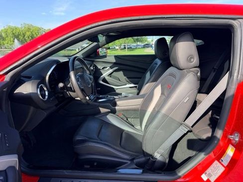 Used 2020 Chevrolet Camaro SS RWD image 7