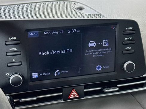 Used 2023 Hyundai Elantra SEL FWD image 16