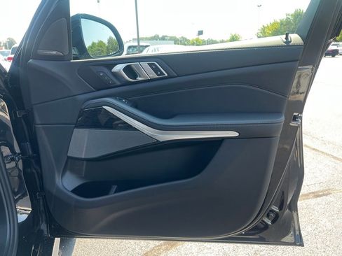 Used 2026 BMW X7 xDrive40i w/ M Sport Package image 40