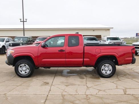Used 2021 Toyota Tacoma SR AWD/4WD image 3
