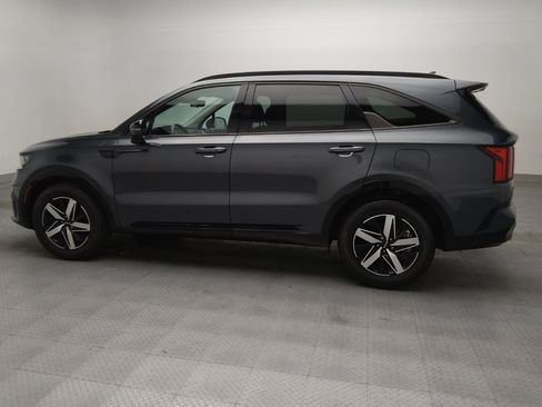 Used 2022 Kia Sorento S FWD image 3