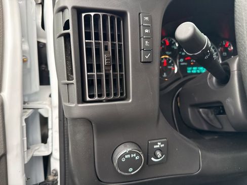 New 2025 GMC Savana 2500 w/ Enhanced Convenience Package RWD image 37