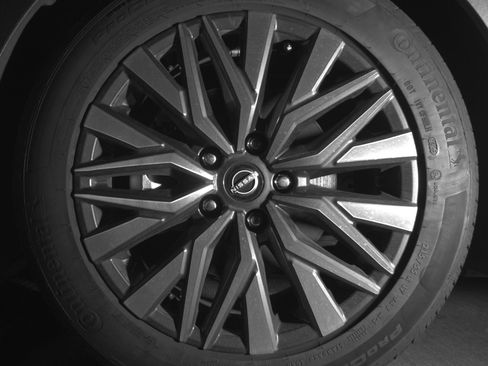 Used 2025 Nissan Altima 2.5 SV image 12