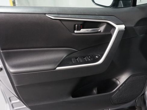Used 2024 Toyota RAV4 XLE FWD image 27