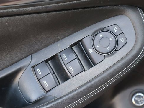 Used 2024 Buick Encore GX Avenir w/ Avenir Technology Package FWD image 18