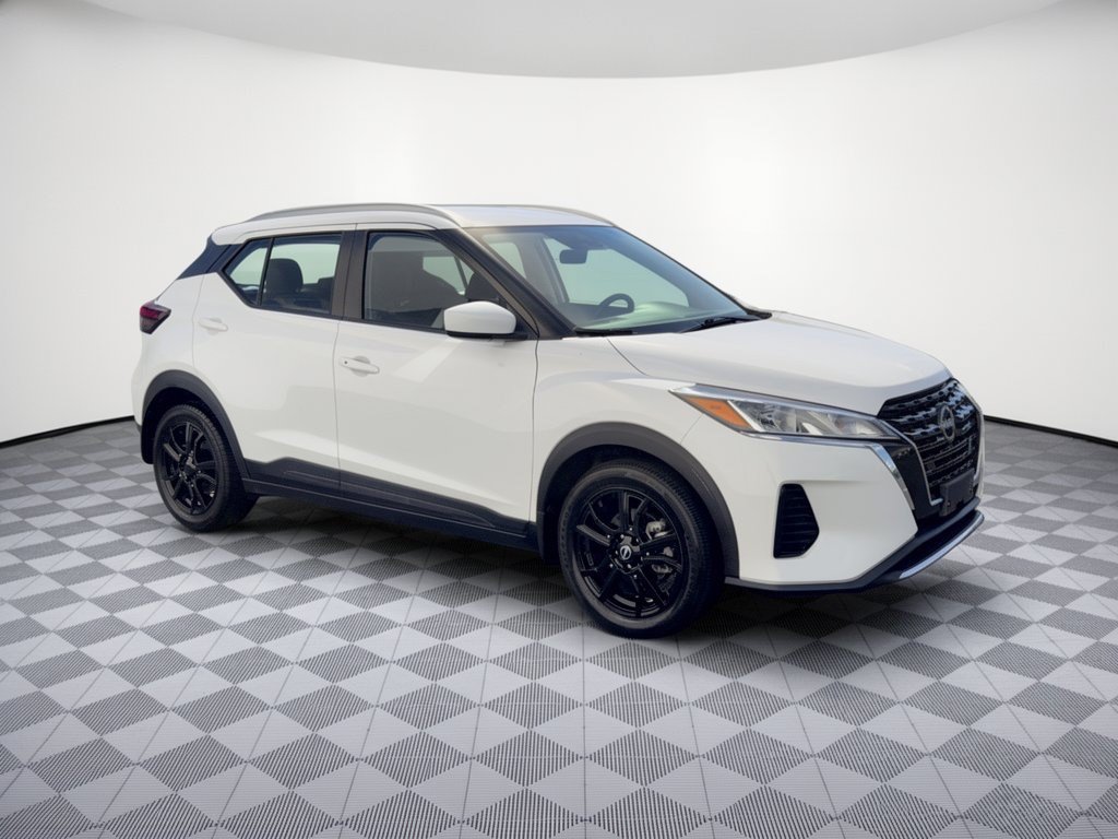 Used 2023 Nissan Kicks SV FWD image 7