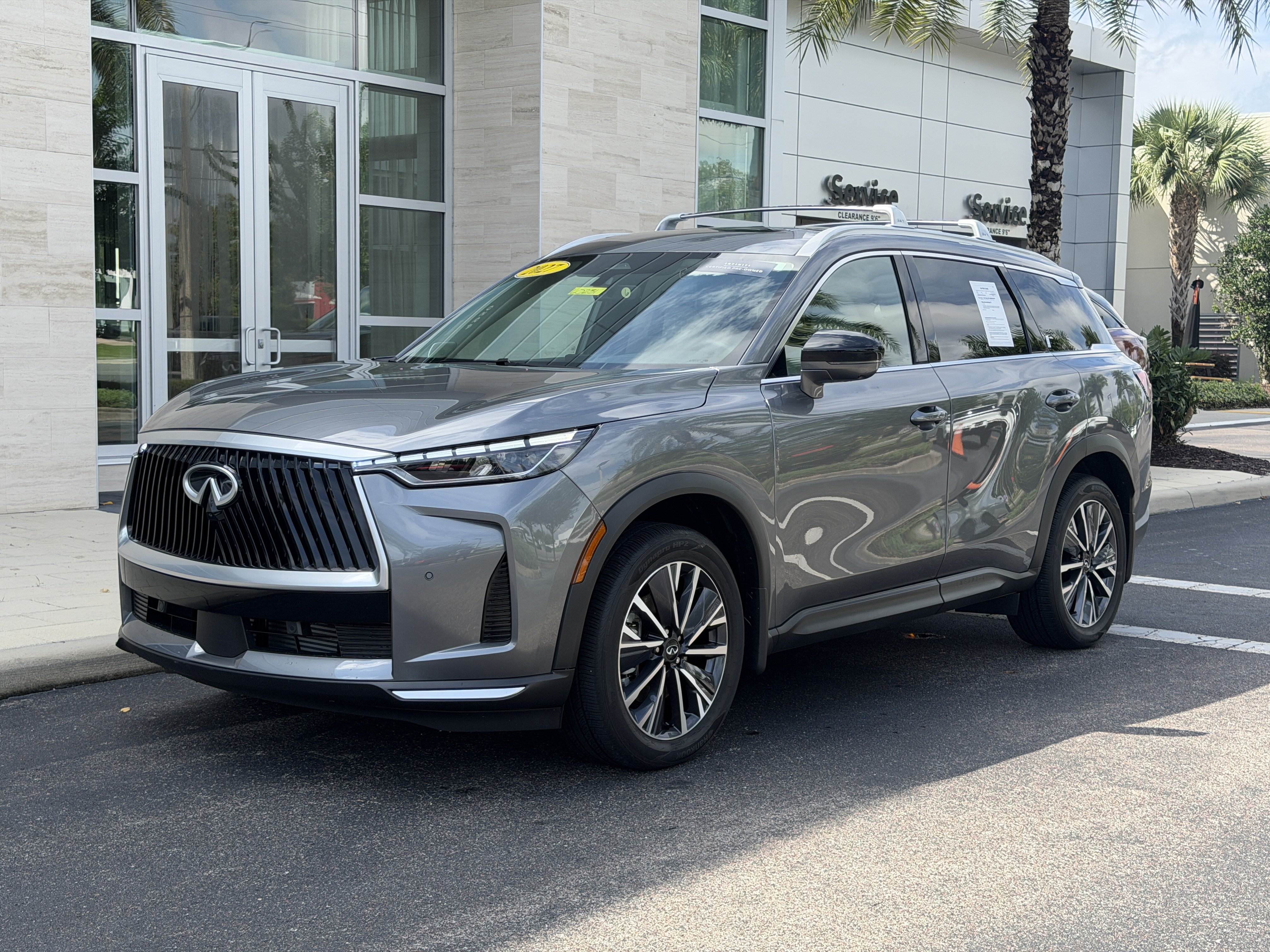 Certified 2027 INFINITI QX60 Luxe w/ Cargo Package FWD image 3
