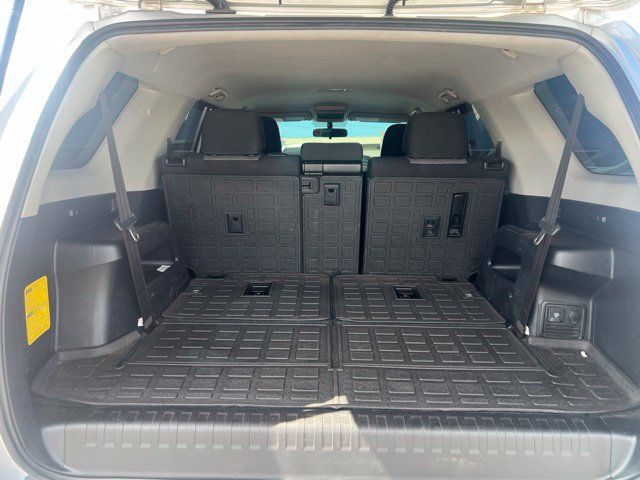Used 2018 Toyota 4Runner SR5 Premium AWD/4WD image 9