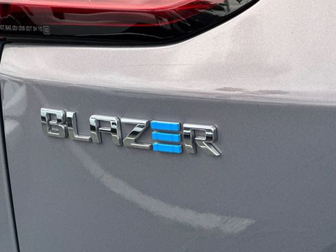 Used 2024 Chevrolet Blazer EV LT image 48